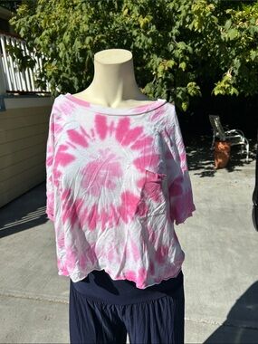 Cropped Tie-Dye Front Pocket Tee